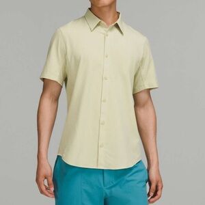 Lululemon Men’s Airing Easy Long Sleeve Shirt
Heathered Dew Green Size XXL